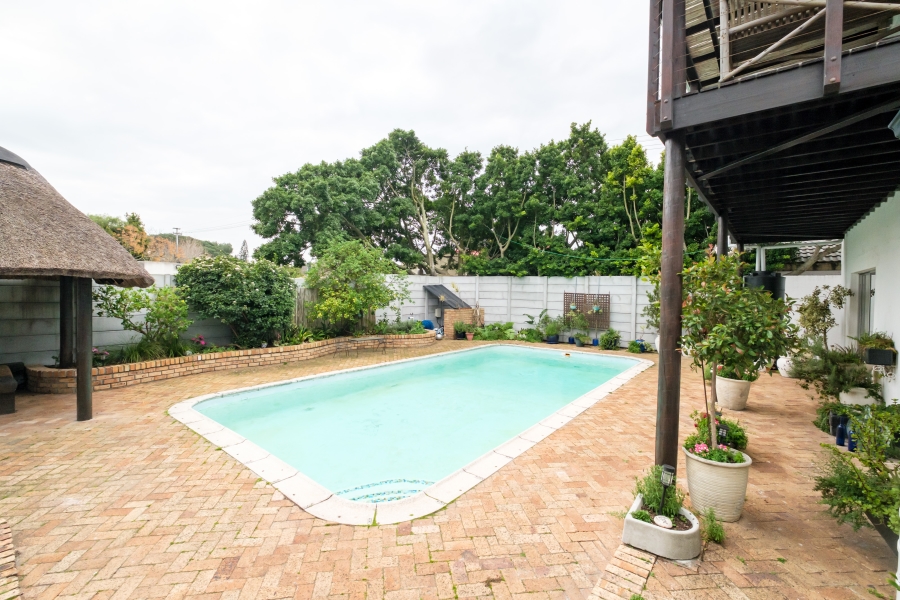6 Bedroom Property for Sale in Pinelands Western Cape